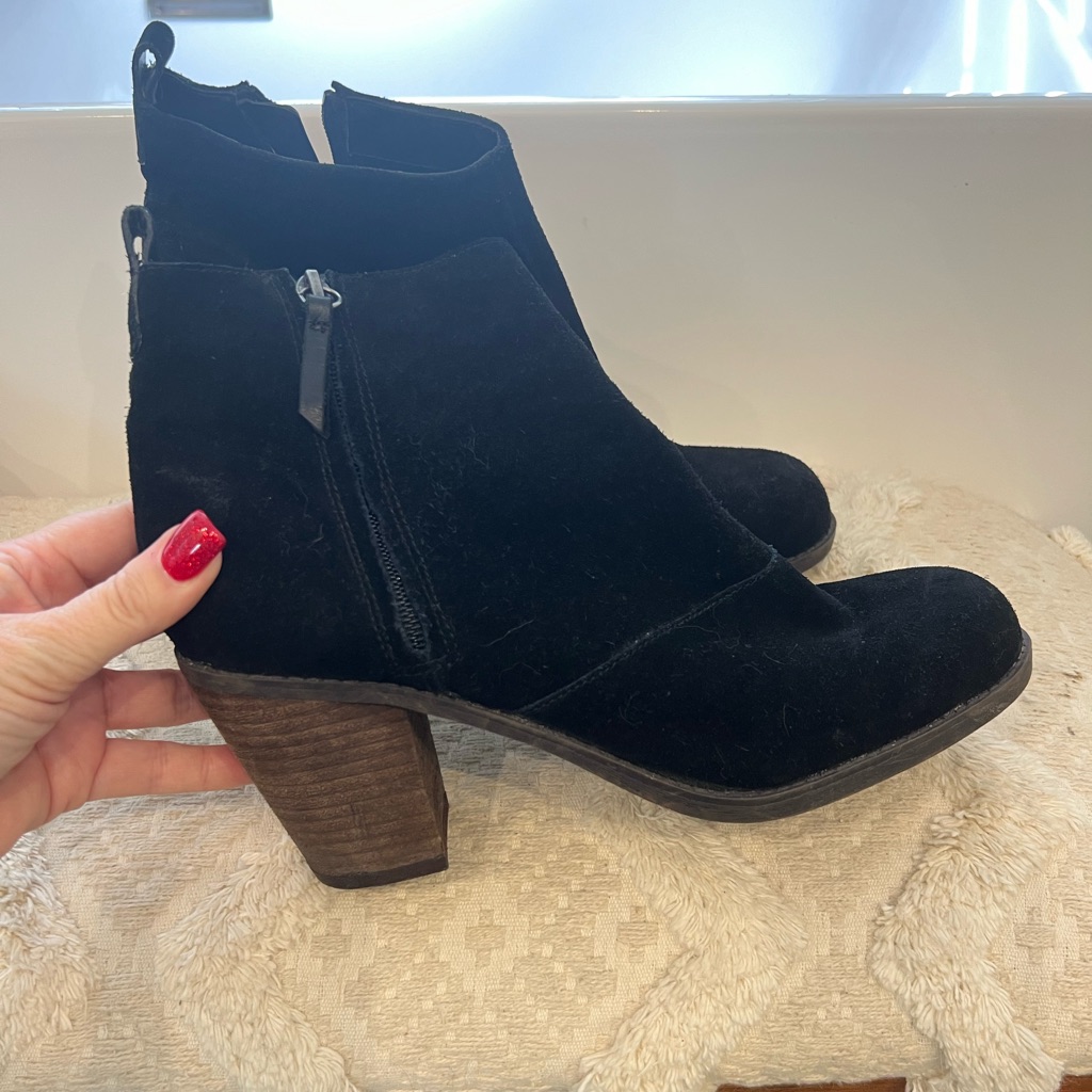 Dv Booties!